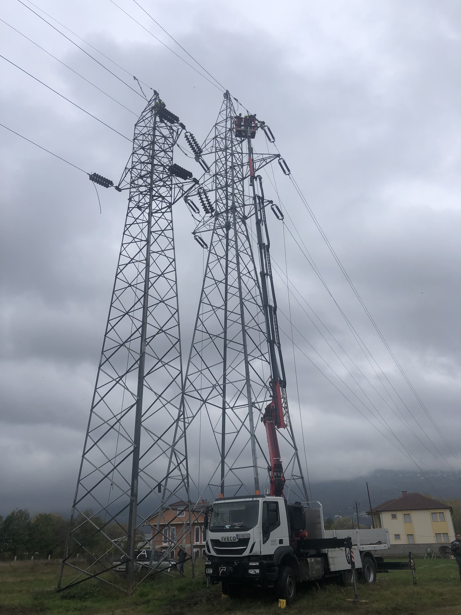 Продолжува интензивната градба на 110  kV далекувод од ХЕЦ Вруток до Тетово